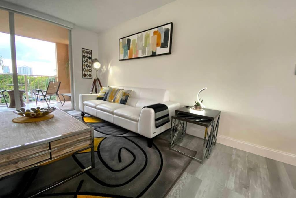 Appartement Yacht Club At Aventura 2 Bed 2 Bath Luxurius Cozy Brand New 2020 Extérieur photo